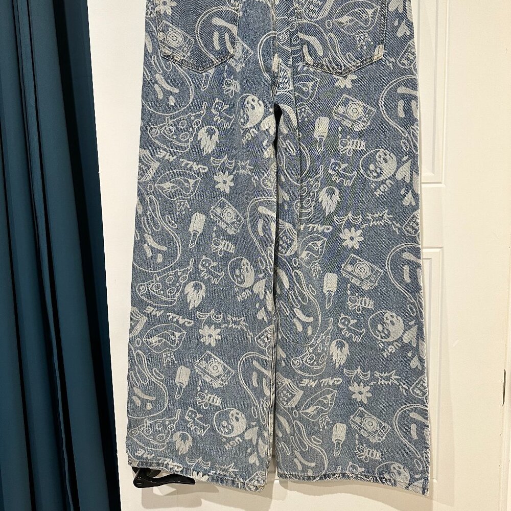 Edikted Cropped Denim Jacket & Malia Printed Wide Leg Jeans Streetwear - Picture 15 of 16